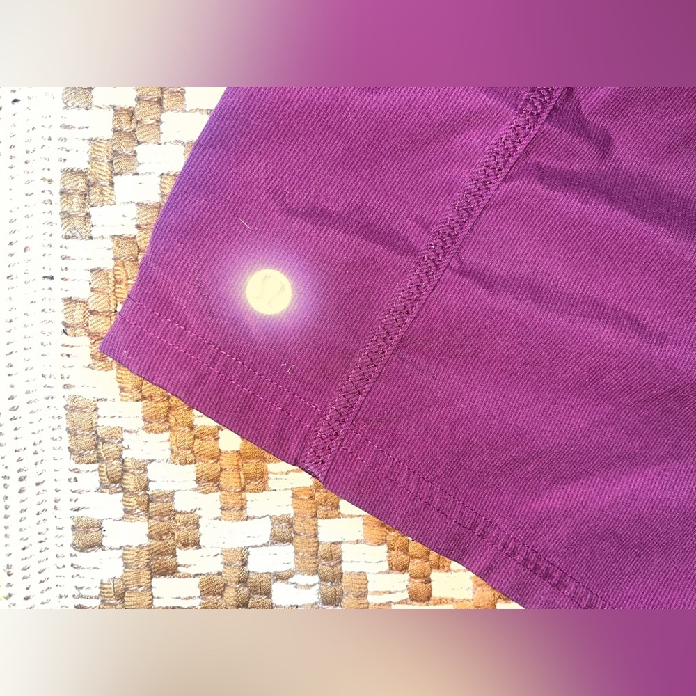 Lululemon All Sport Short
Dew Berry / Heathered Dew Berry
-EUC-Sz 6 - Picture 11 of 12